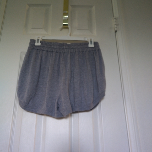 Lemon 'Cozy Cashmere' blend shorts - Picture 6 of 13
